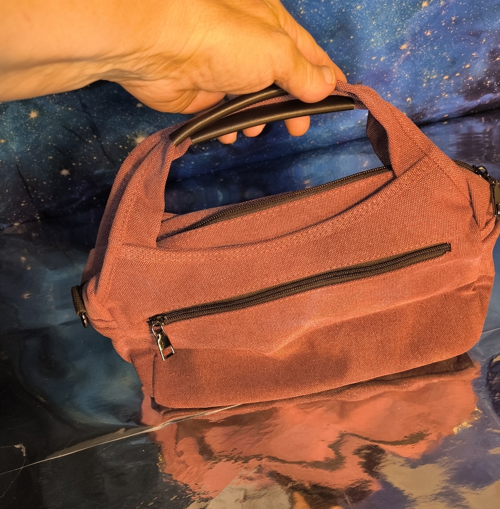 Stylish Pink Handbag - Picture 2 of 9